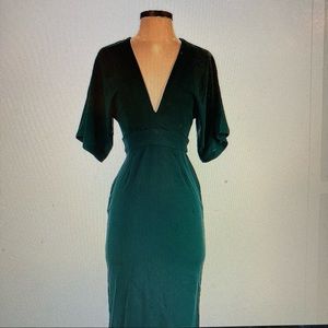 - NWT Hyfve V-Neck Sheath Dress With Cutout Back Raglan Sleeves Dark Green